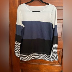 Women’s oversized comfy sweater